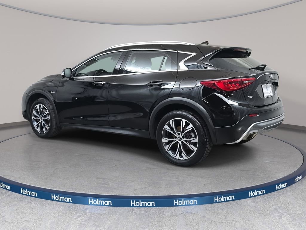 Used 2017 INFINITI QX30 AWD image 8