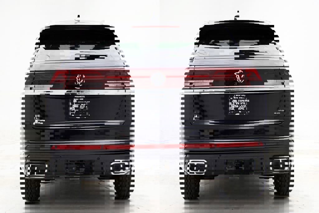 Used 2024 Volkswagen Atlas Cross Sport SEL R-Line image 7