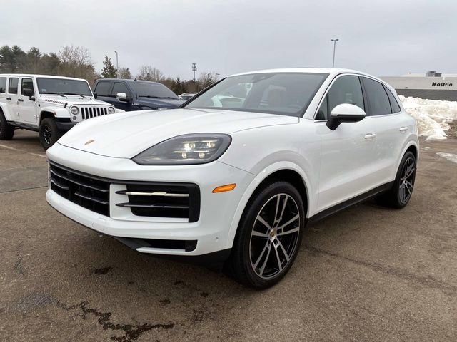 Used 2024 Porsche Cayenne image 9