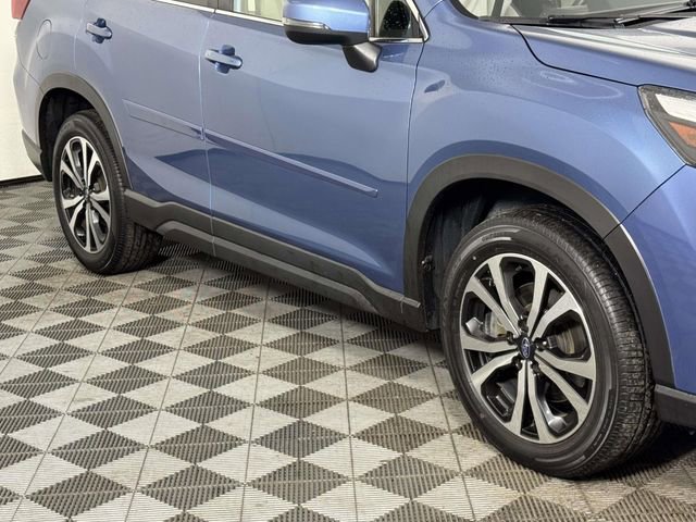 Used 2023 Subaru Forester Limited AWD/4WD image 12