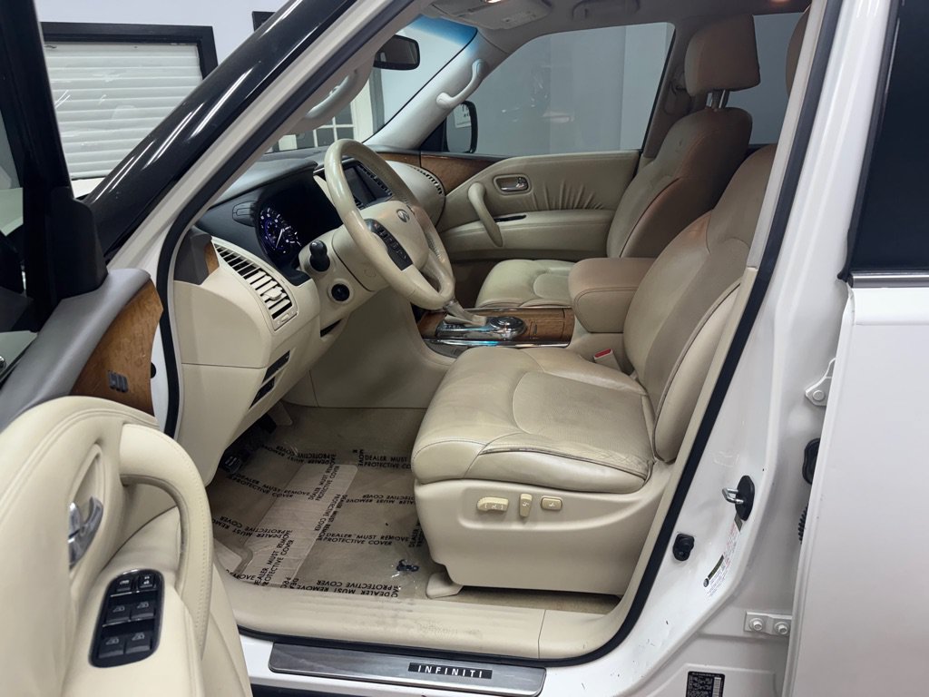 Used 2011 INFINITI QX56 2WD w/ Theater Pkg image 5