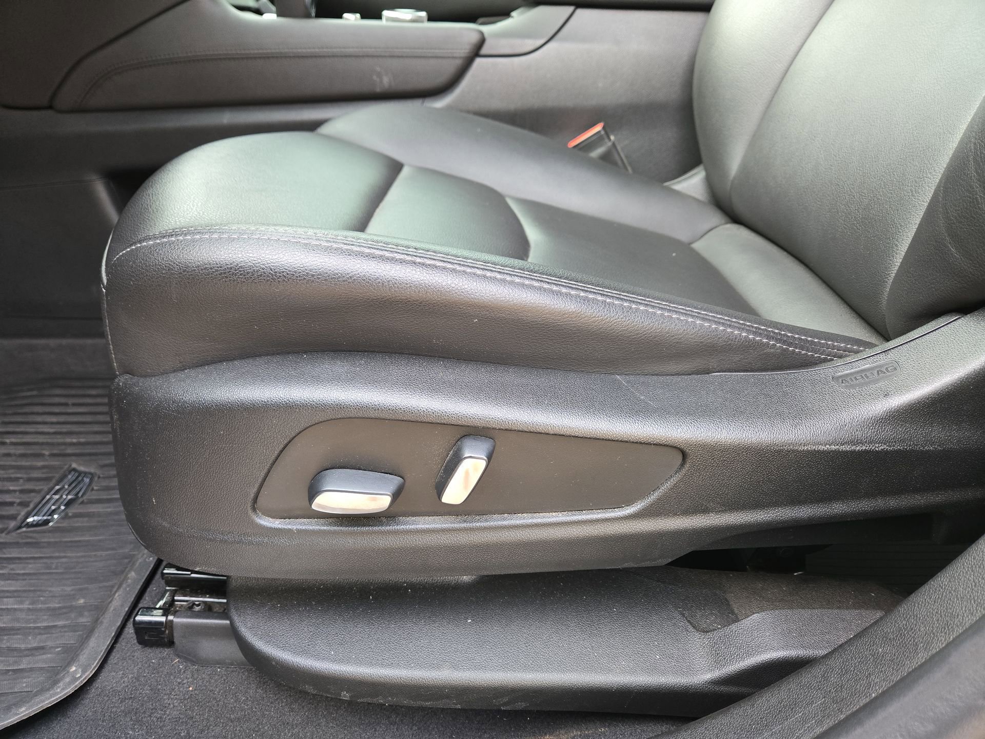 Used 2020 Cadillac XT5 Luxury w/ LPO, Floor Liner Package image 17