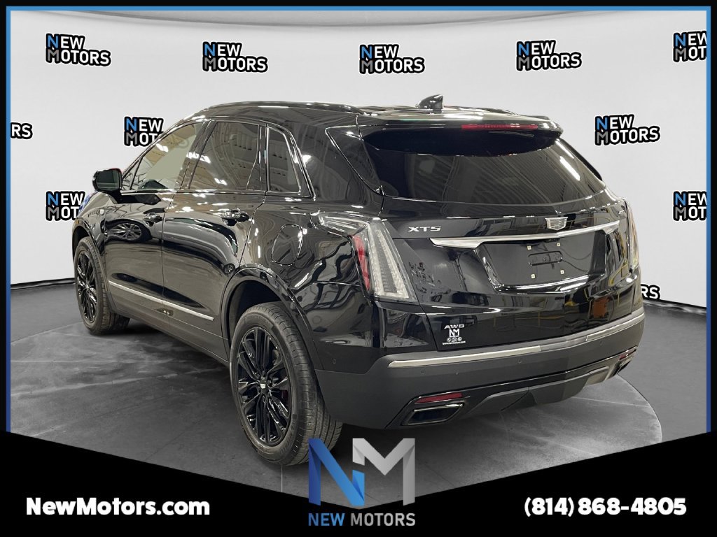 Used 2022 Cadillac XT5 Sportv w/ LPO, ONYX Package AWD/4WD image 3
