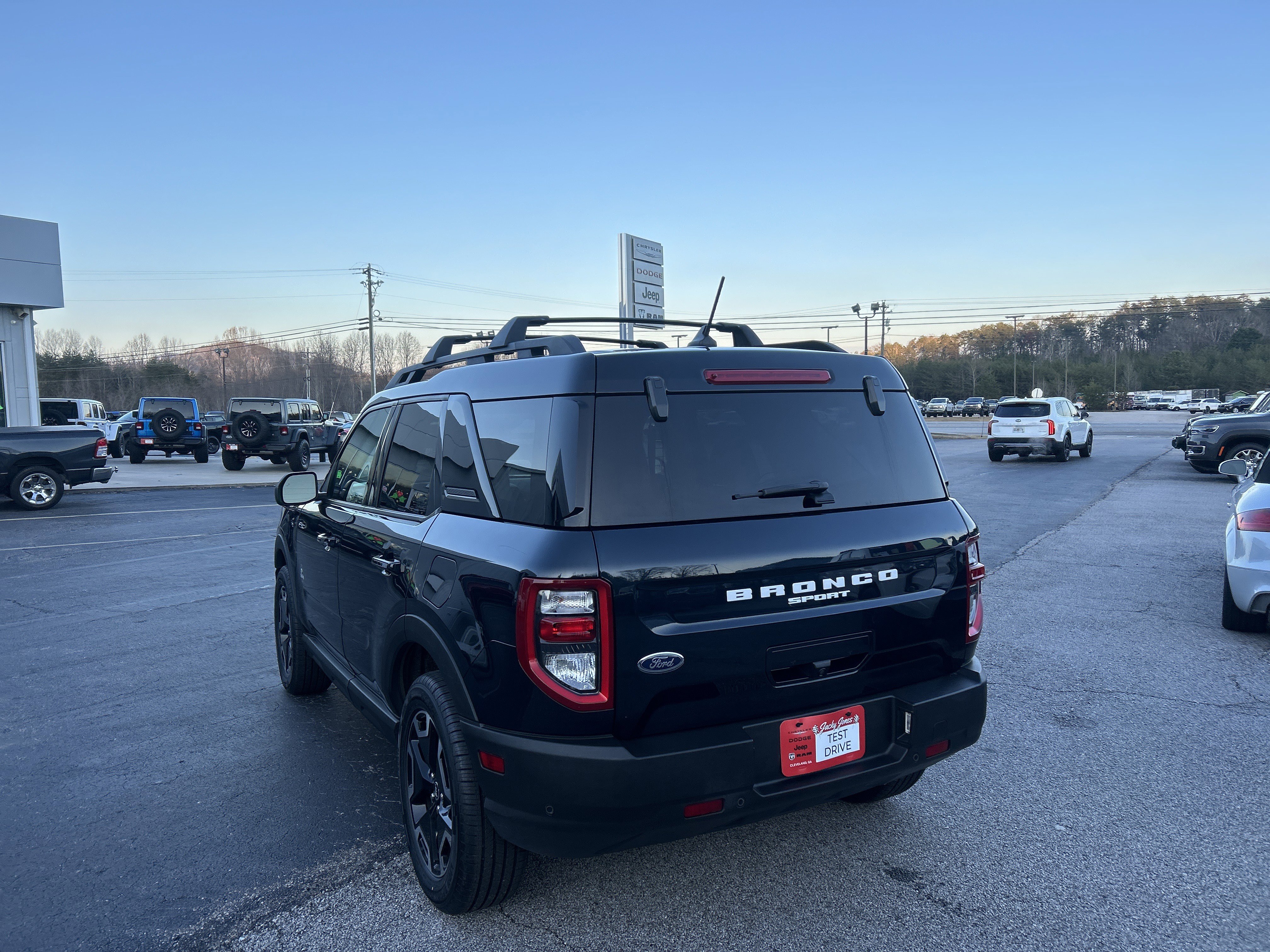 Used 2022 Ford Bronco Sport Outer Banks w/ Tech Package image 6