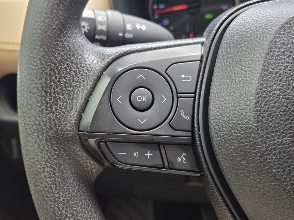 Used 2019 Toyota RAV4 XLE w/ Convenience Package FWD image 27