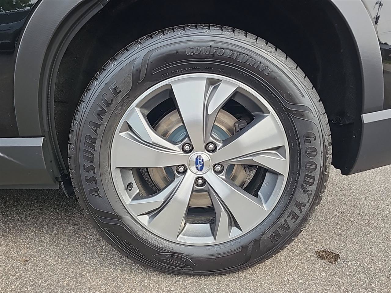 Used 2024 Subaru Ascent Premium AWD/4WD image 25