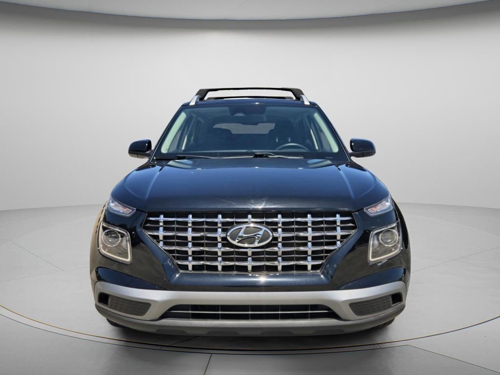 Certified 2023 Hyundai Venue SEL FWD image 5
