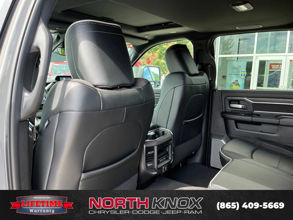 New 2026 RAM 2500 Laramie AWD/4WD image 16