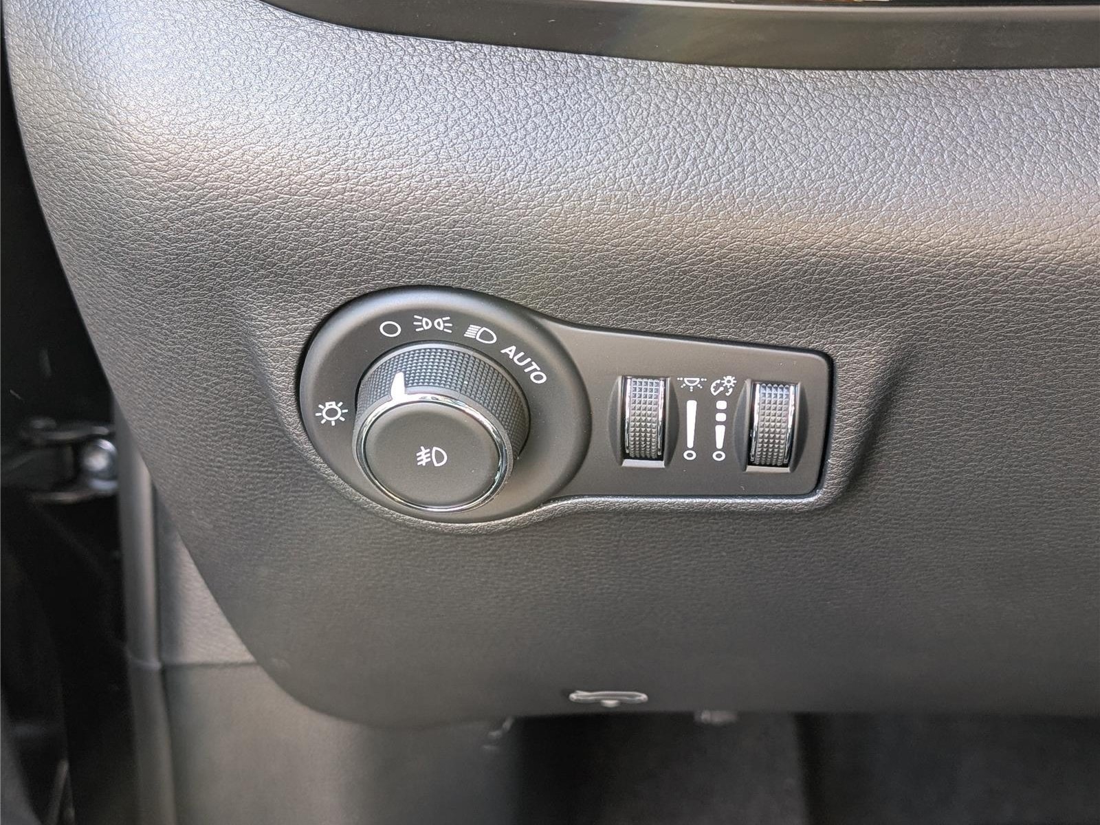 New 2026 Jeep Compass Limited AWD/4WD image 16
