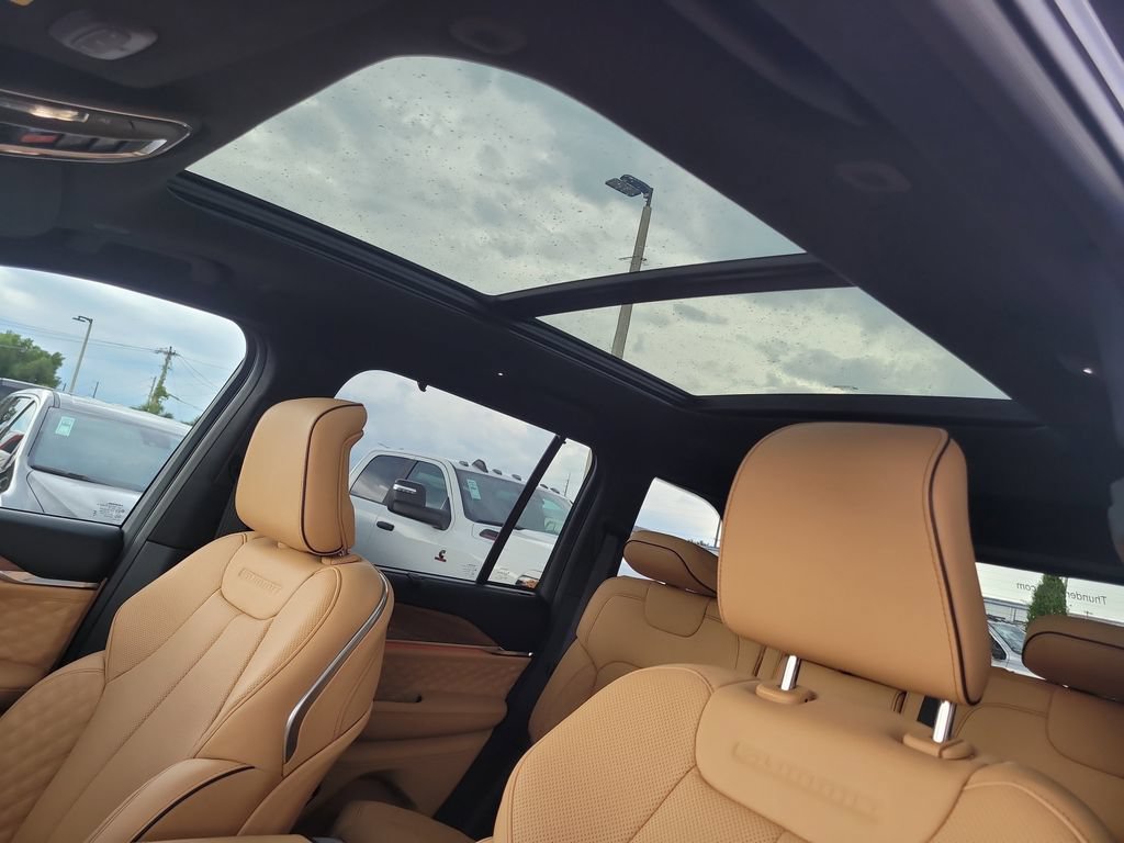 New 2026 Jeep Grand Cherokee Summit AWD/4WD image 24