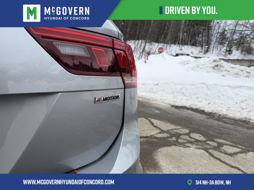 Used 2020 Volkswagen Tiguan SE R-Line w/ 3rd Row Seat Package image 26