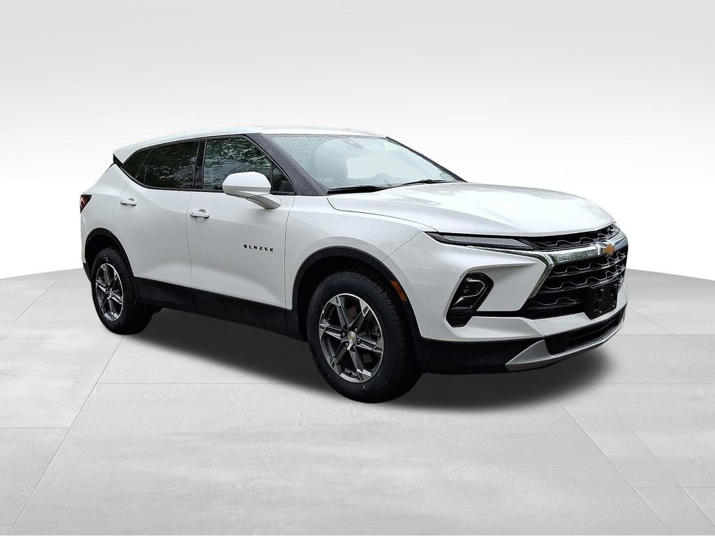 Used 2023 Chevrolet Blazer LT w/ Driver Confidence Package AWD/4WD image 1