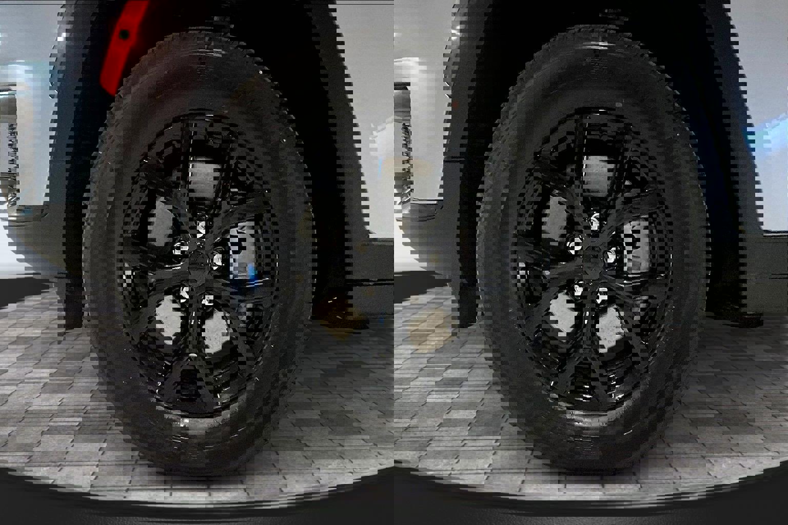 Used 2024 Jeep Grand Cherokee L Laredo image 33