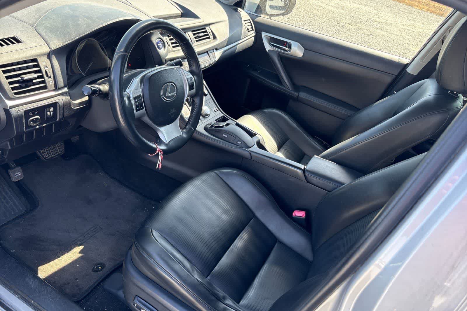 Used 2012 Lexus CT 200h Premium w/ Premium Audio Pkg FWD image 14
