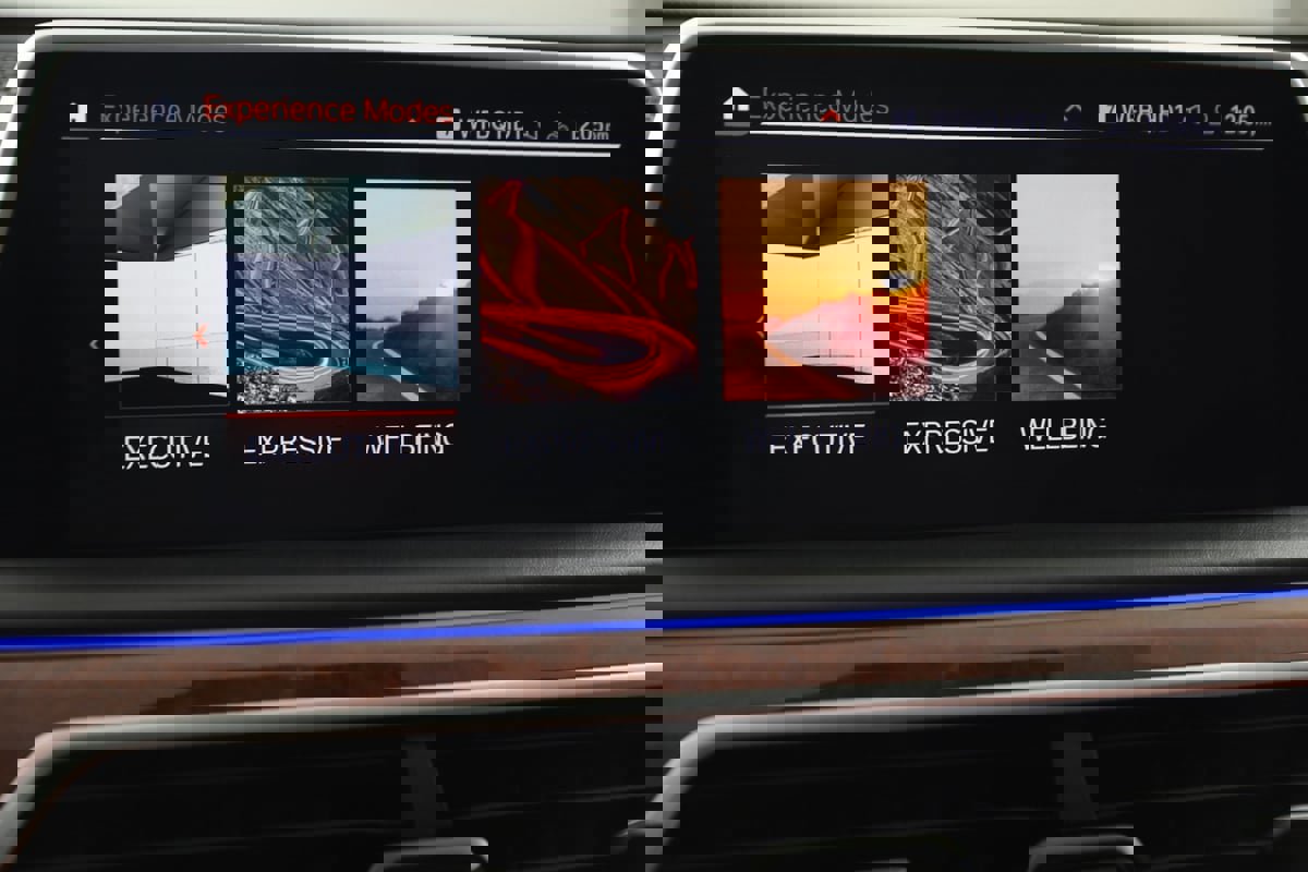 Used 2022 BMW ALPINA B7 xDrive w/ Luxury Rear Seating Package image 66