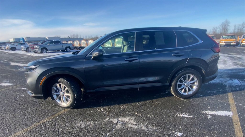 Used 2023 Honda CR-V EX image 5