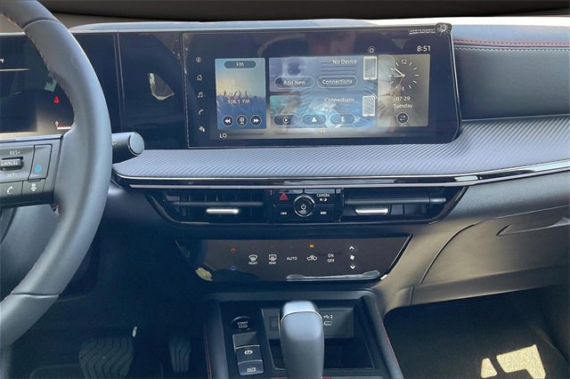 New 2025 Nissan Kicks SR image 6