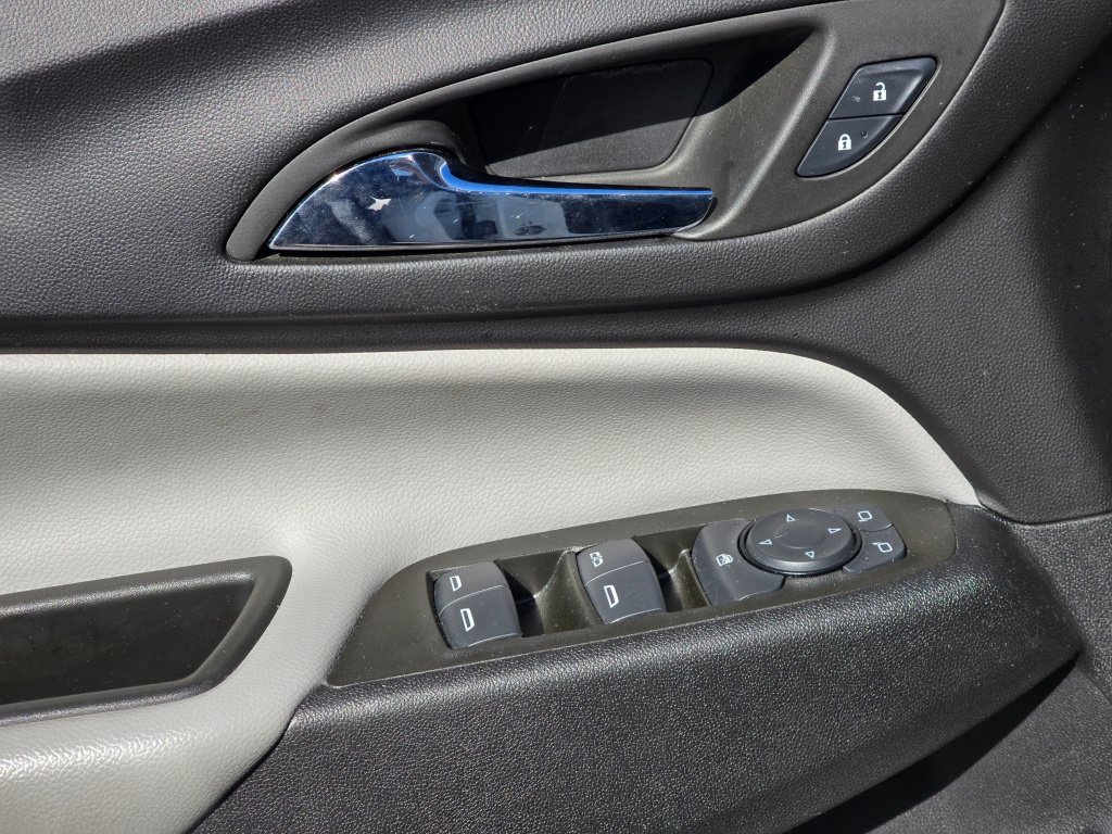 Used 2024 Chevrolet Equinox LS FWD image 35