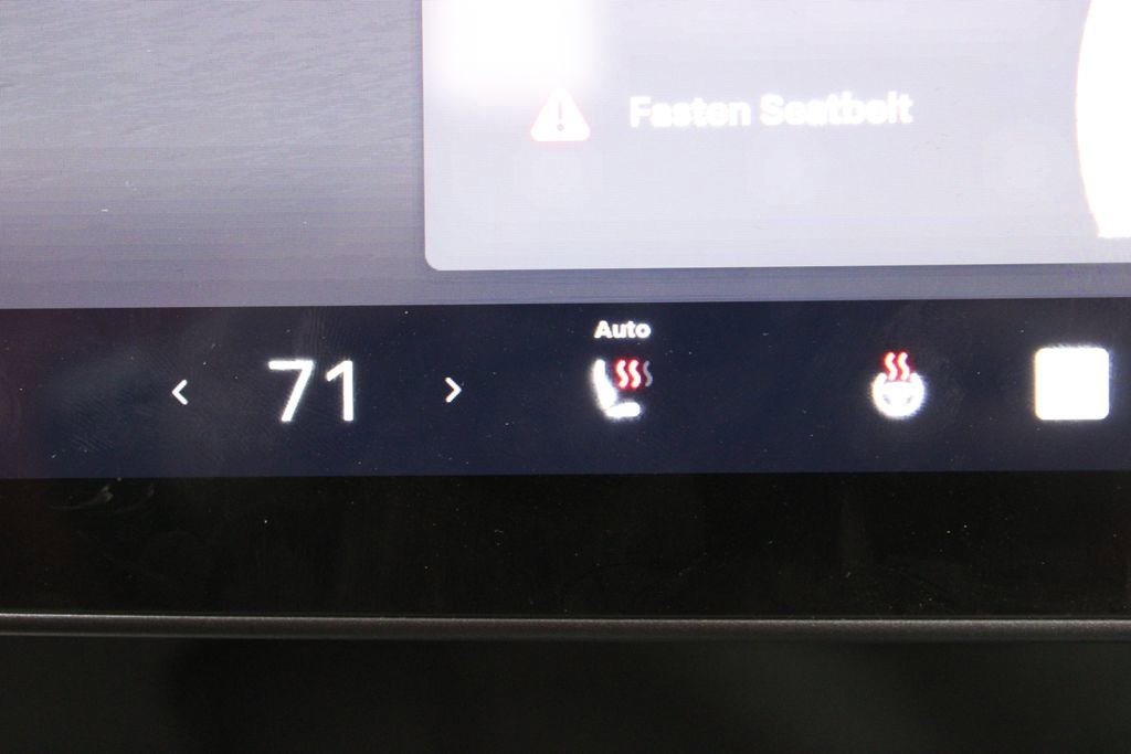 Used 2024 Tesla Model Y Long Range image 37