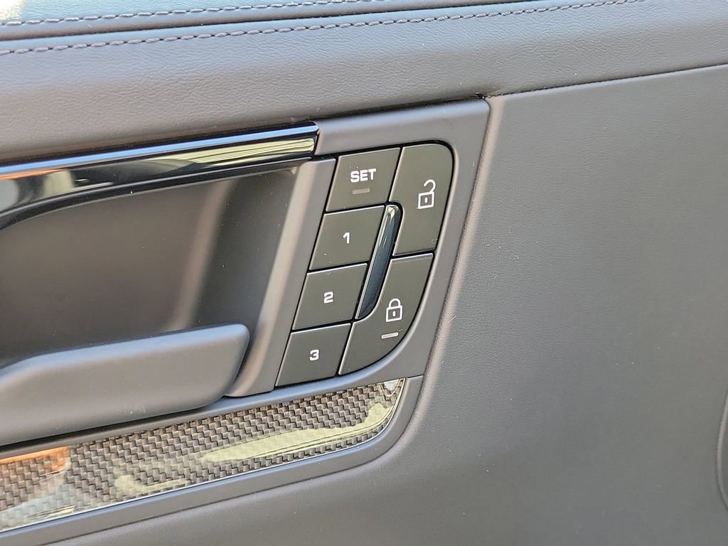 New 2026 Porsche Cayenne GTS AWD/4WD image 25