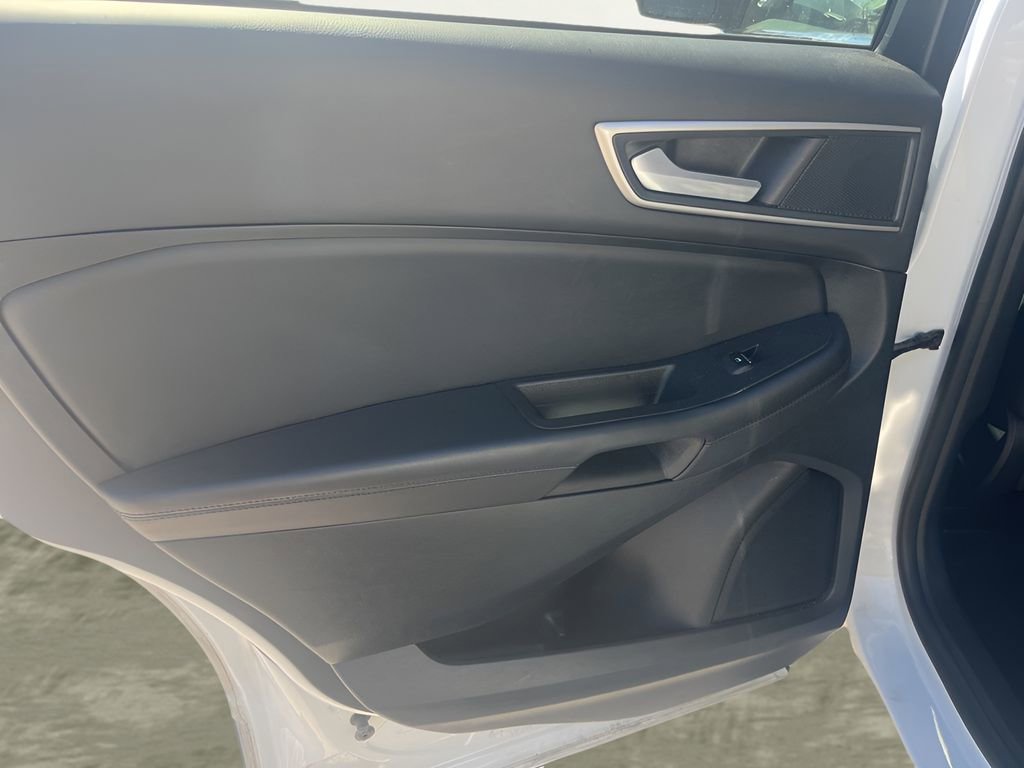 Used 2024 Ford Edge SEL image 10