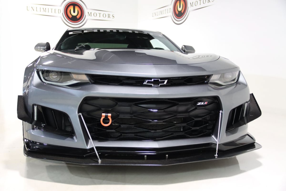 Used 2022 Chevrolet Camaro ZL1 RWD image 29