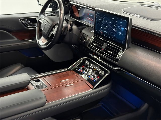 Certified 2023 Lincoln Navigator L Reserve image 12