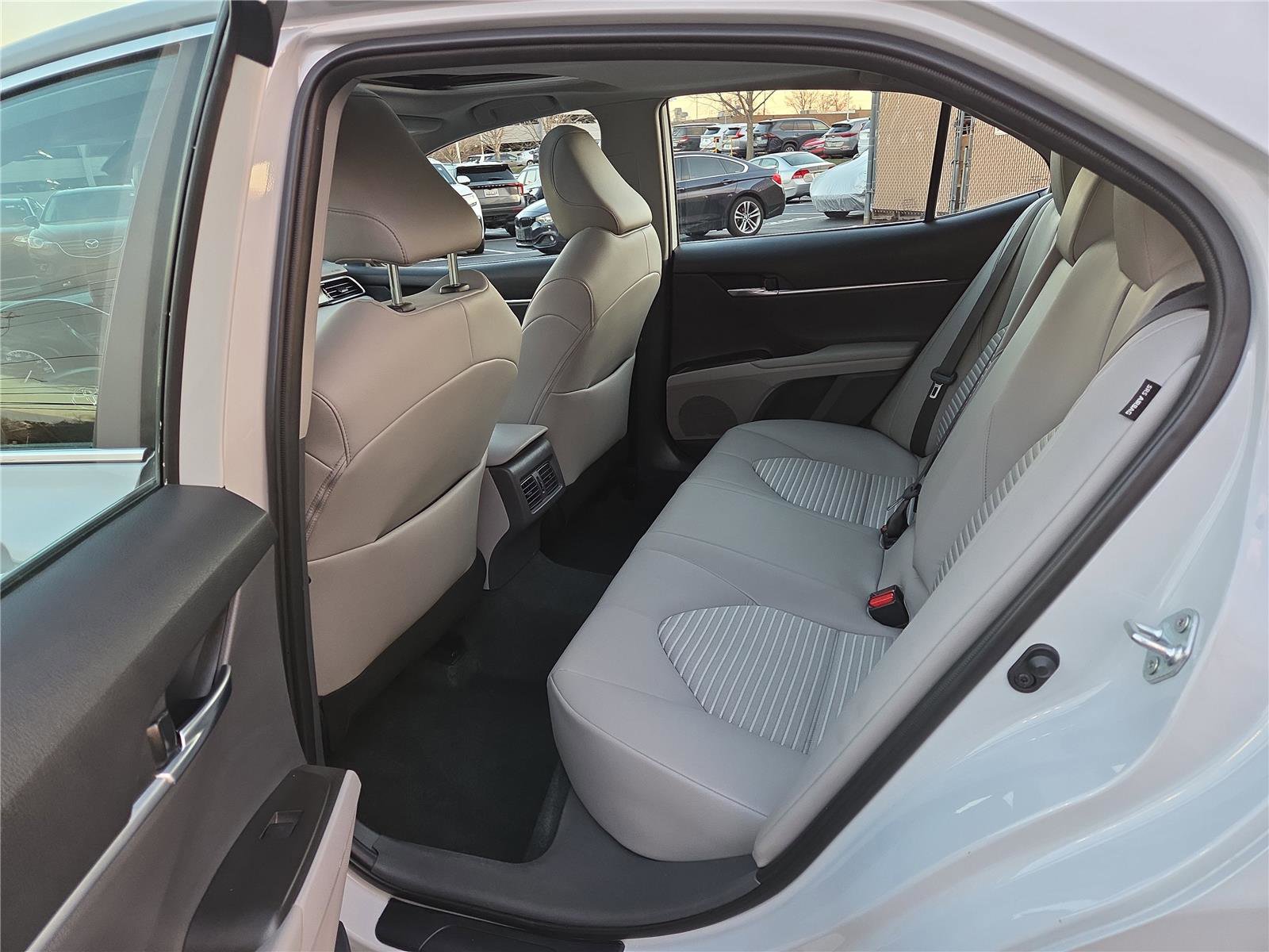 Used 2023 Toyota Camry SE image 26