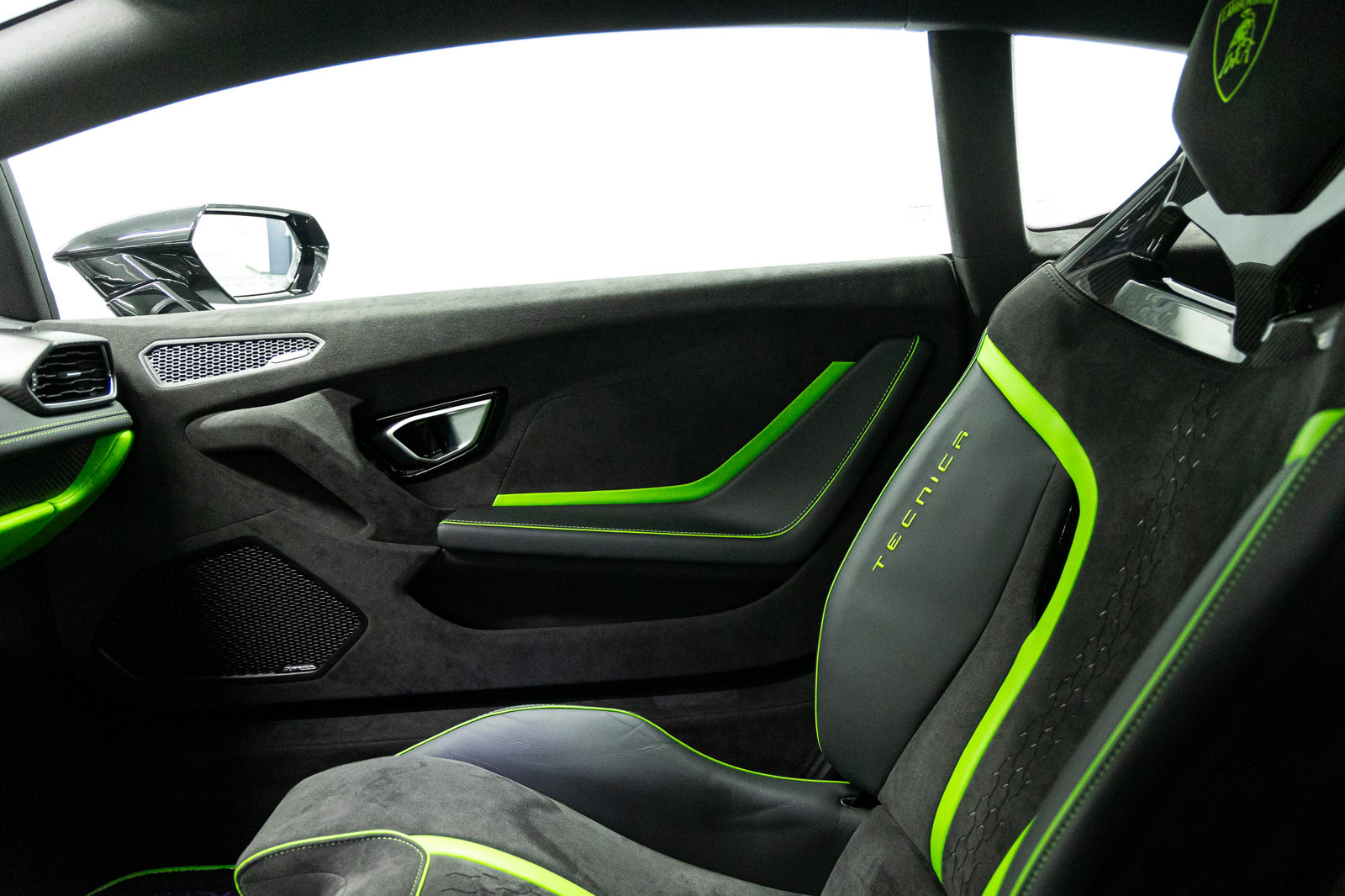 Used 2023 Lamborghini Huracan Tecnica RWD image 49