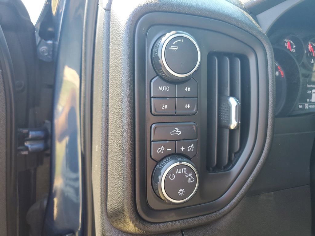 Used 2019 Chevrolet Silverado 1500 Custom Trail Boss w/ Custom Convenience Package image 23