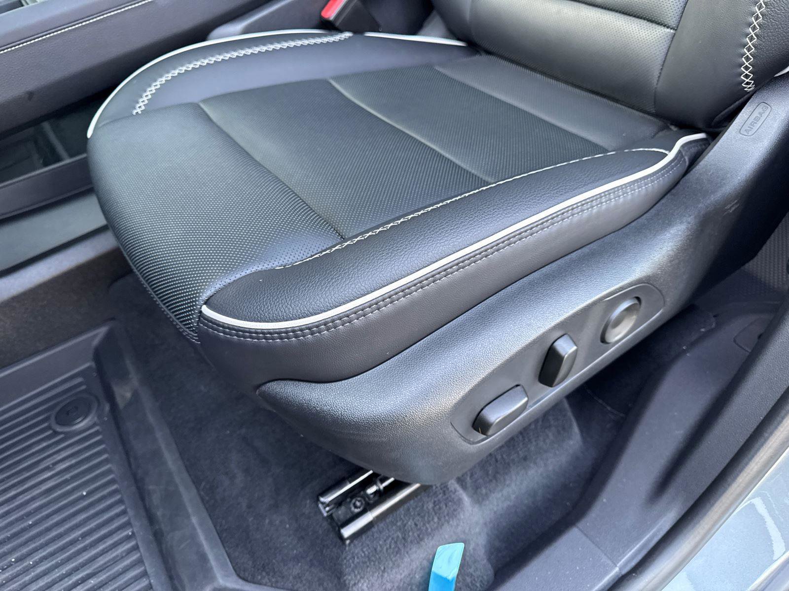 New 2025 GMC Acadia Denali w/ Super Cruise Package image 16