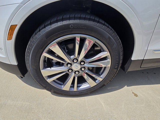 New 2025 Cadillac XT5 Premium Luxury w/ Technology Package image 9