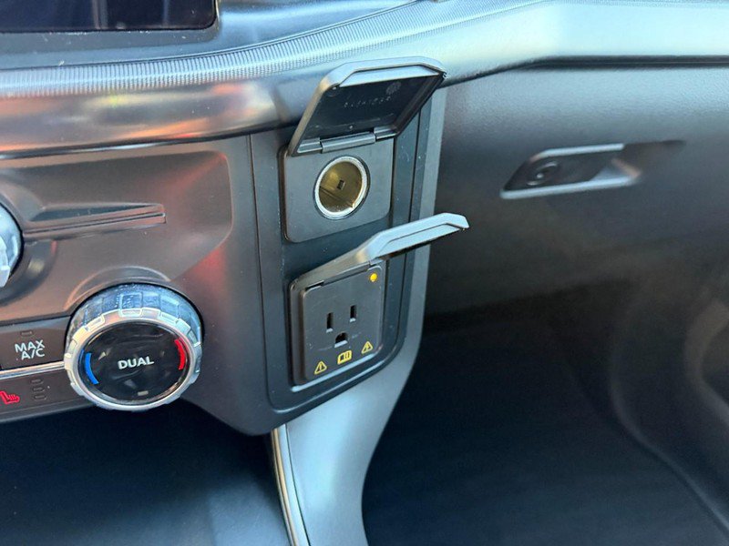Used 2025 Ford F150 Lariat AWD/4WD image 41