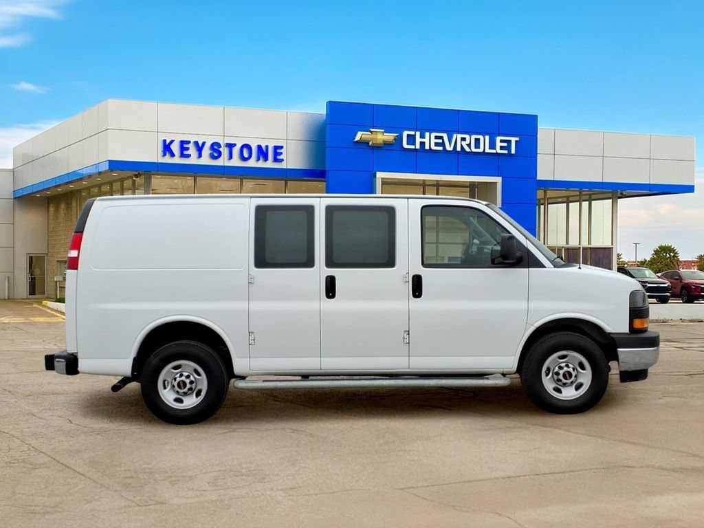 Used 2024 GMC Savana 2500 w/ Driver Convenience Package RWD image 8