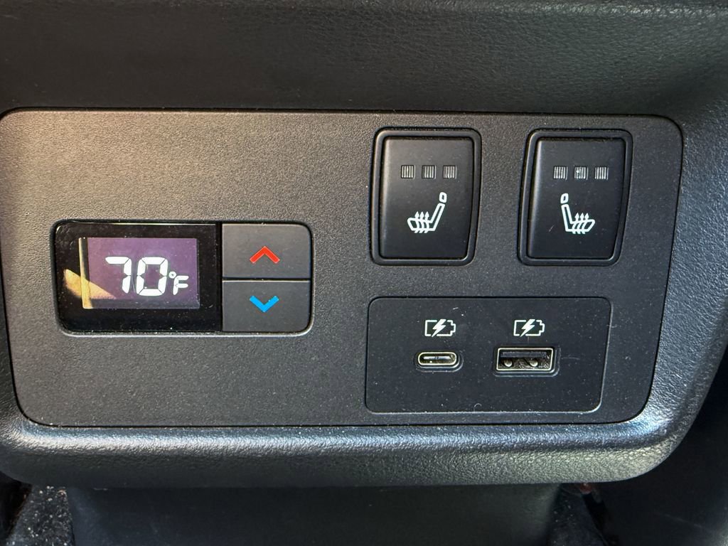 Used 2022 Nissan Rogue Platinum w/ Head-Up Display Package image 22