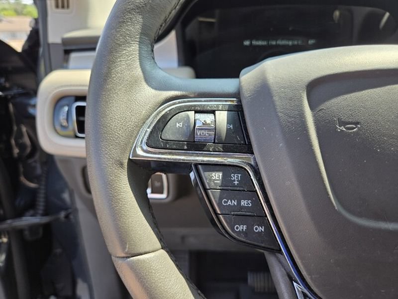 Used 2023 Lincoln Nautilus AWD w/ Premium Package image 31