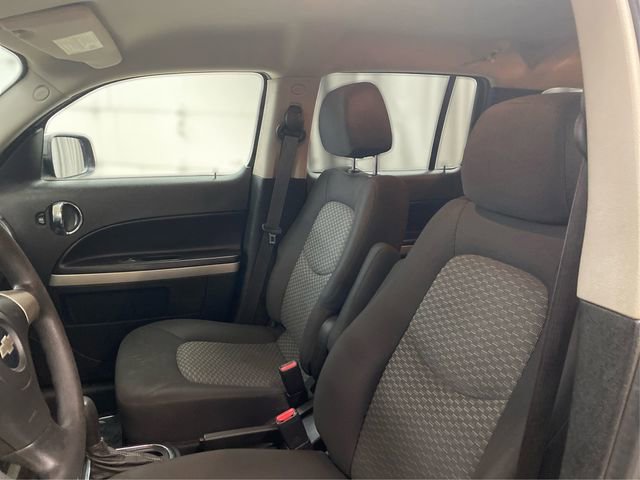 Used 2010 Chevrolet HHR LS image 9