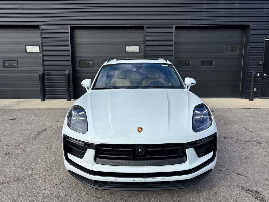 New 2026 Porsche Macan image 13