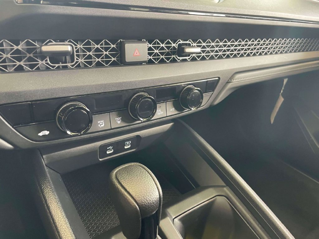 Used 2025 Honda Accord SE image 25