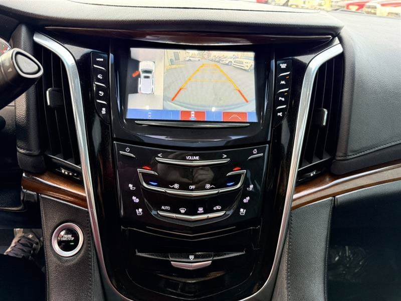Used 2017 Cadillac Escalade Luxury AWD/4WD image 36