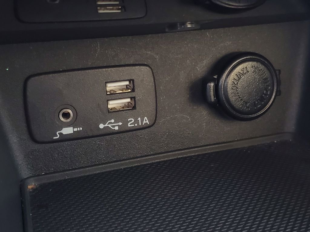 Used 2021 Subaru Forester Limited image 31