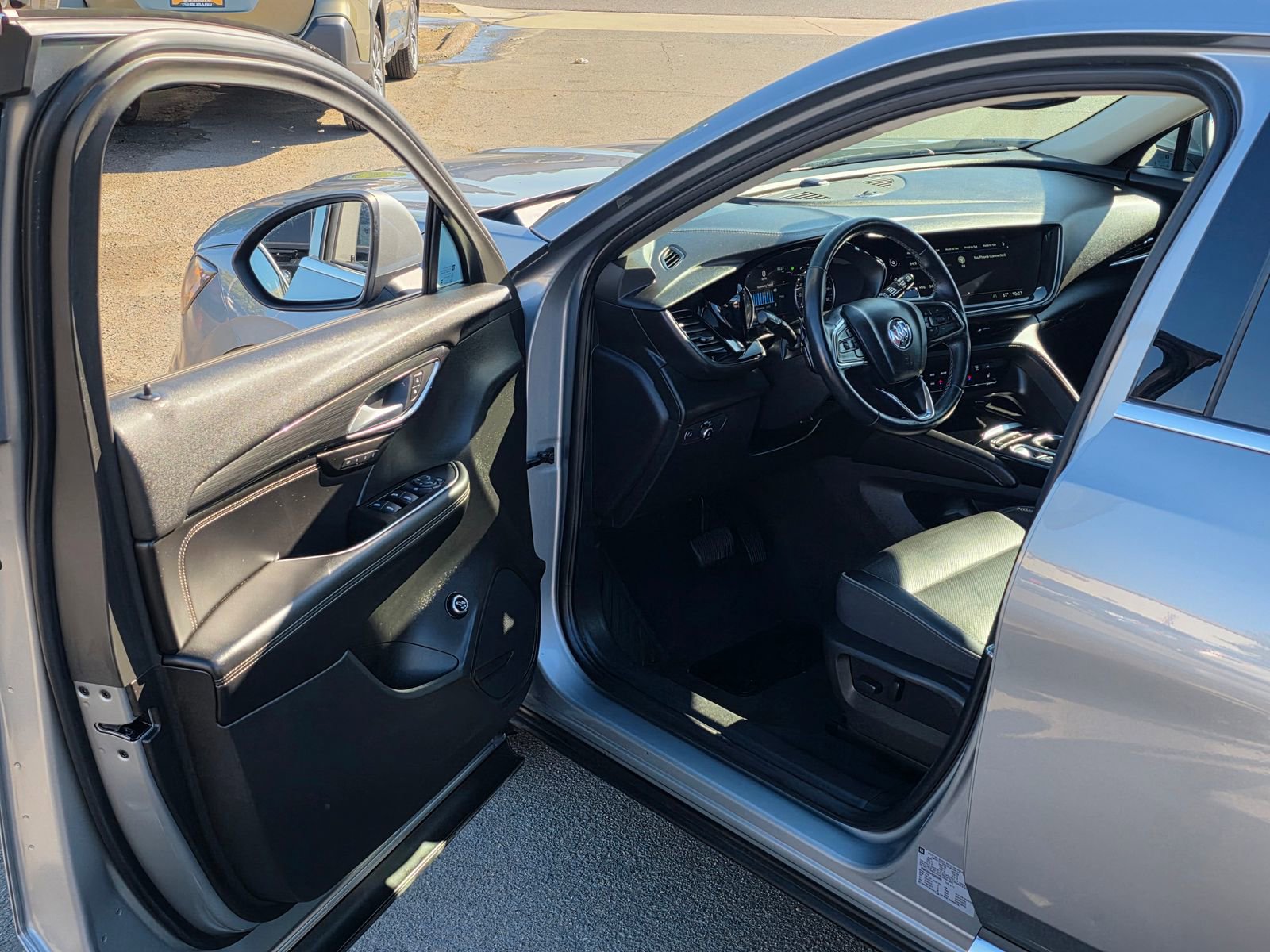 Used 2023 Buick Envision Essence image 37