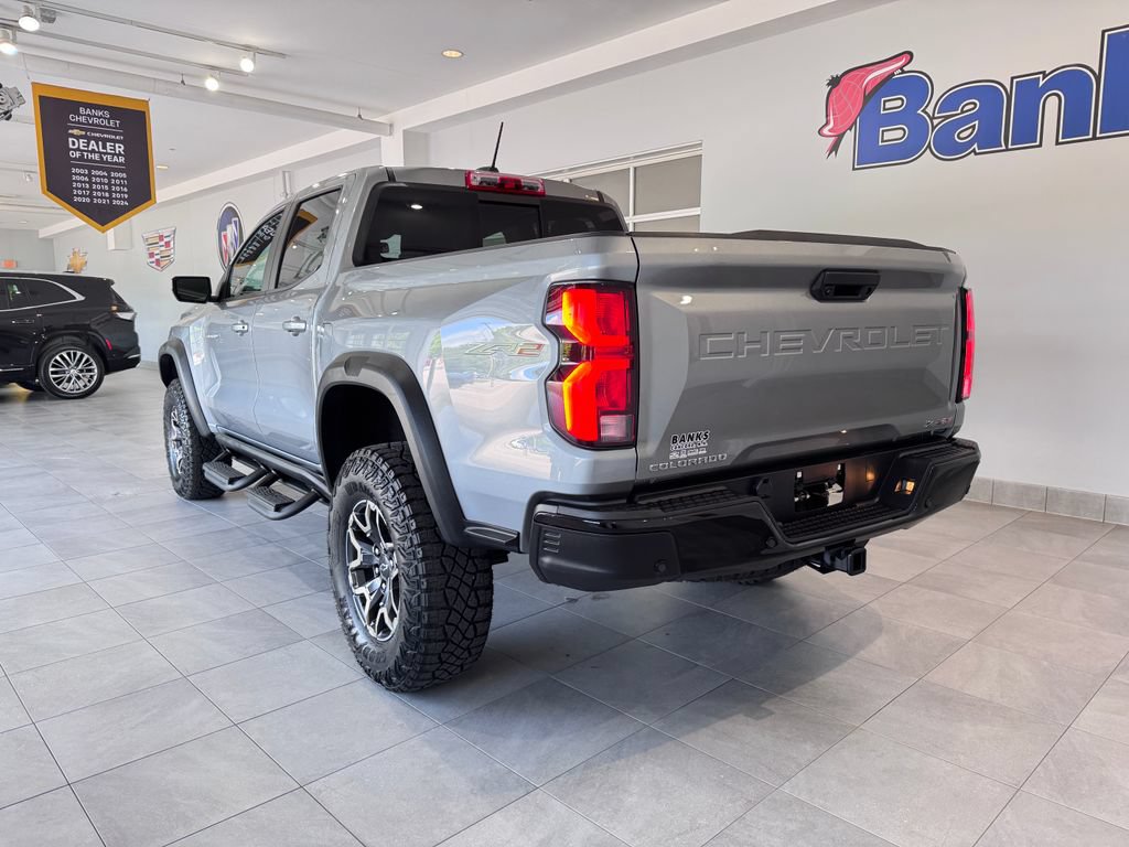 Certified 2024 Chevrolet Colorado ZR2 w/ Safety Package AWD/4WD image 5