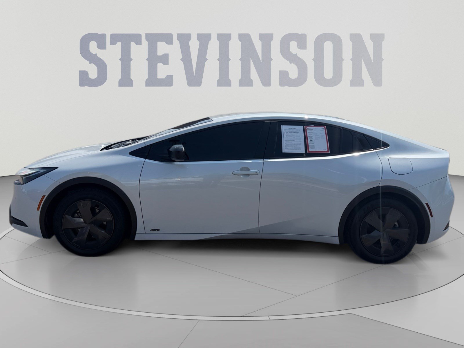 Certified 2023 Toyota Prius LE AWD/4WD image 2