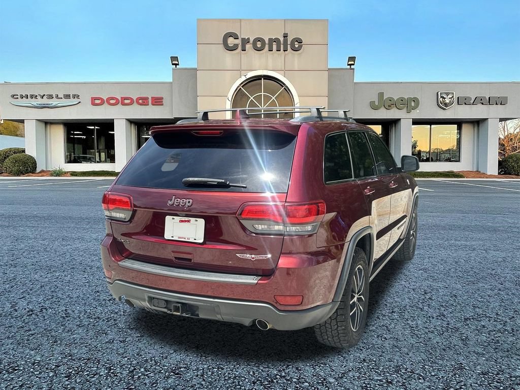 Used 2017 Jeep Grand Cherokee Trailhawk w/ Trailhawk Luxury Group AWD/4WD image 3