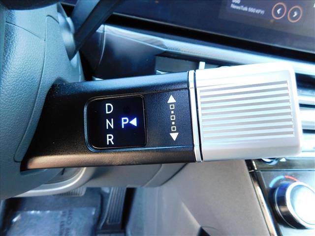 Used 2025 Hyundai Santa Fe SEL FWD image 18
