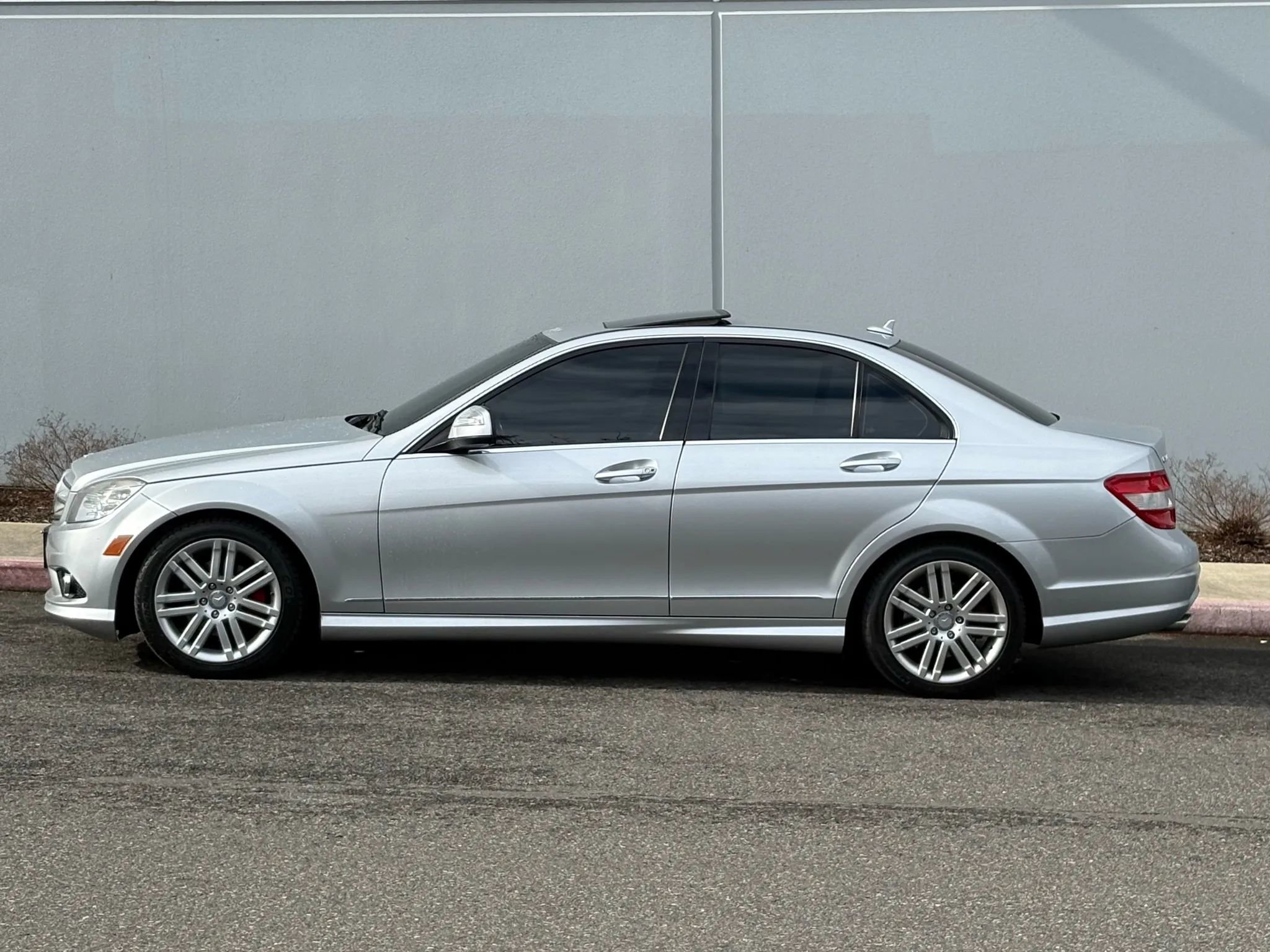 Used 2008 Mercedes-Benz C 300 4MATIC Sedan image 3