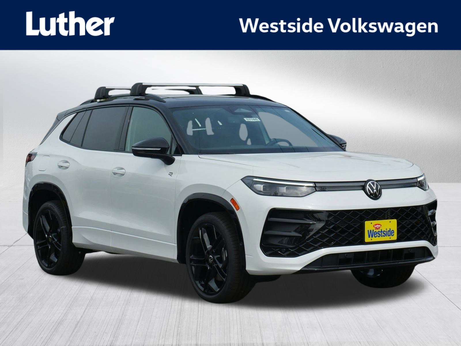 New 2025 Volkswagen Tiguan SE R-Line image 1