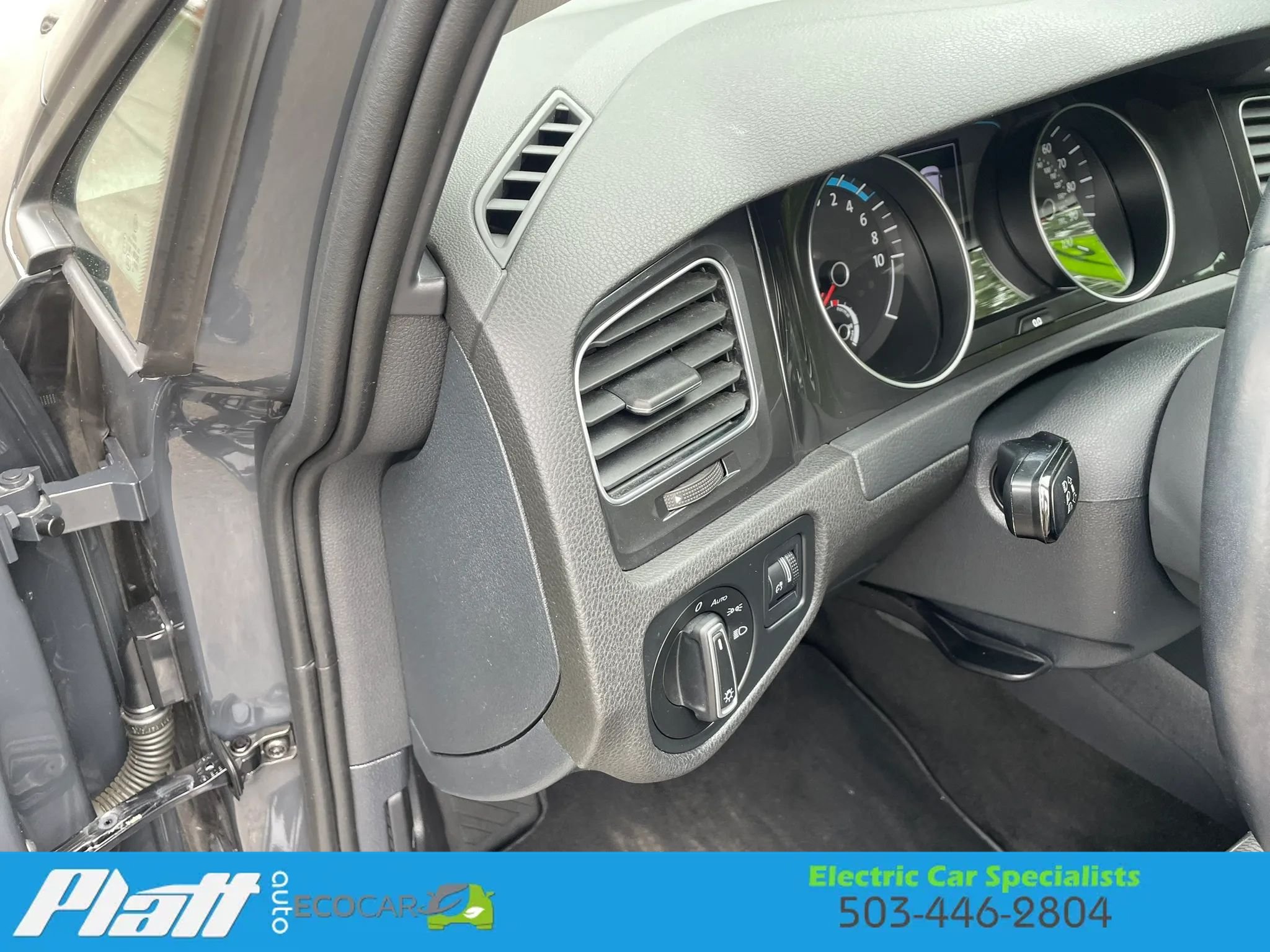 Used 2019 Volkswagen e-Golf SE w/ Driver Assistance Package FWD image 22