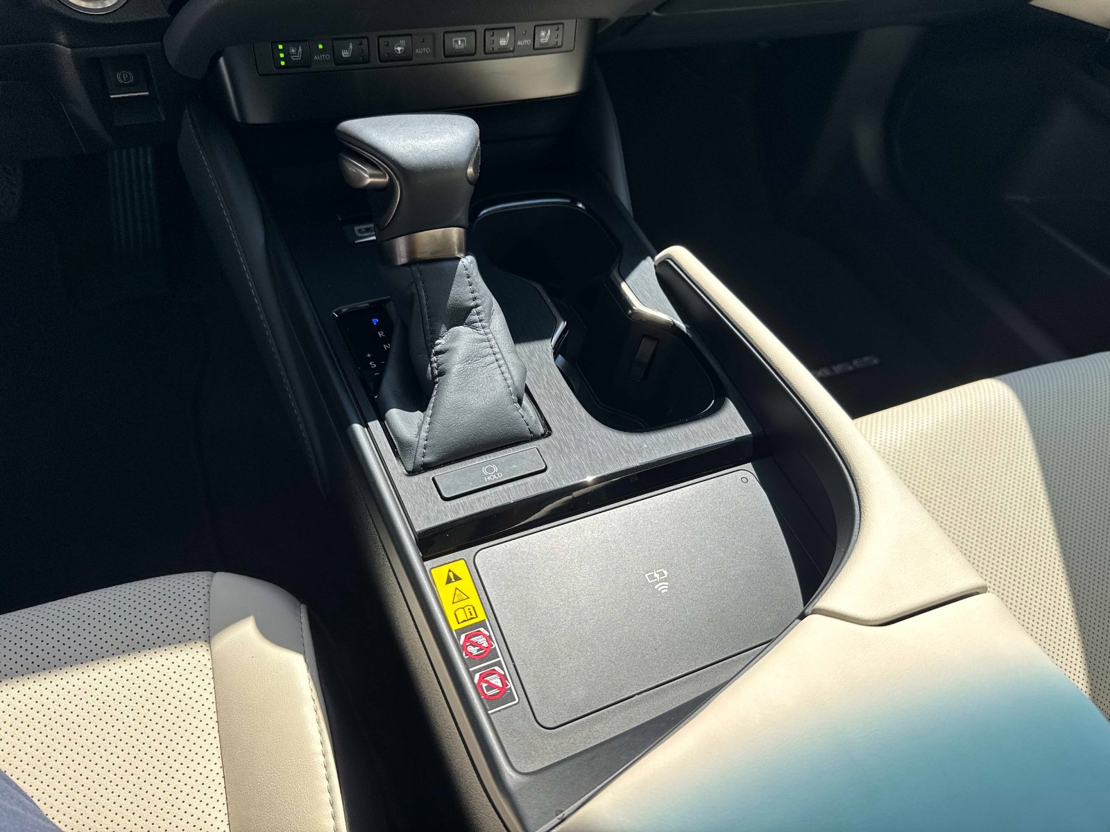 Used 2025 Lexus ES 350 w/ Premium Package FWD image 25
